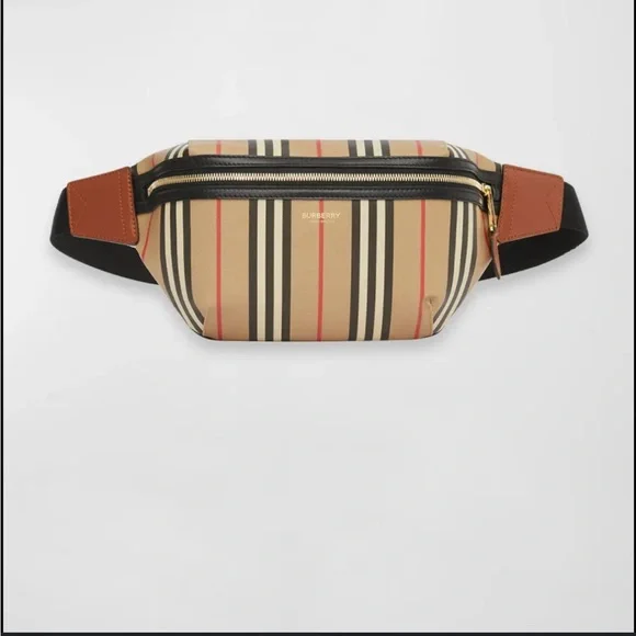 Burberry - Picture 2 of 12